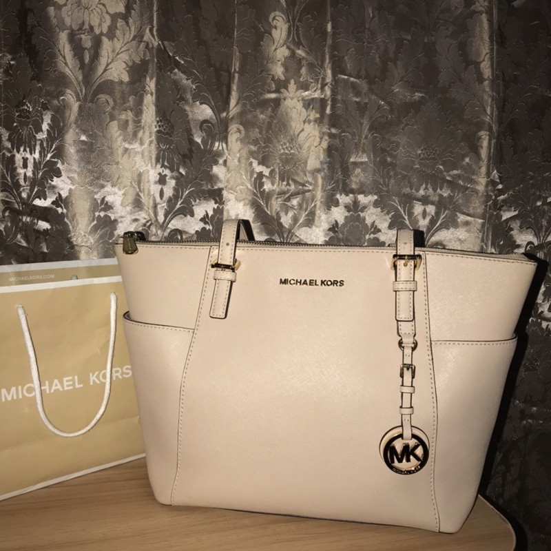 FOR SALE USED MK BAG BUT GOOD AS NEW Shopee Philippines