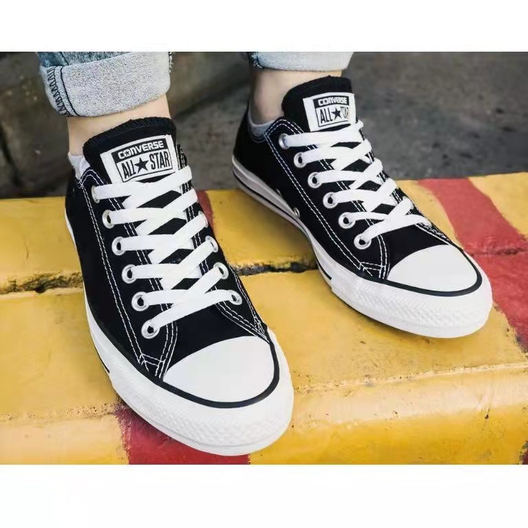 Low cut chucks converse best sale