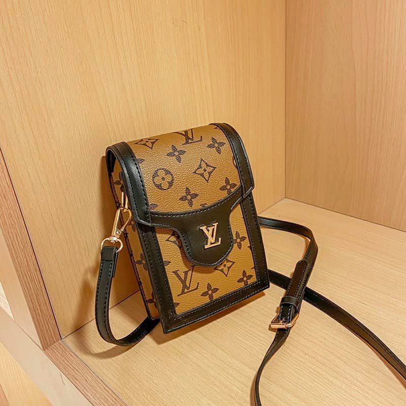 Kelly Lu Casual PU Leather Cp Sling Bag For Women High Quality