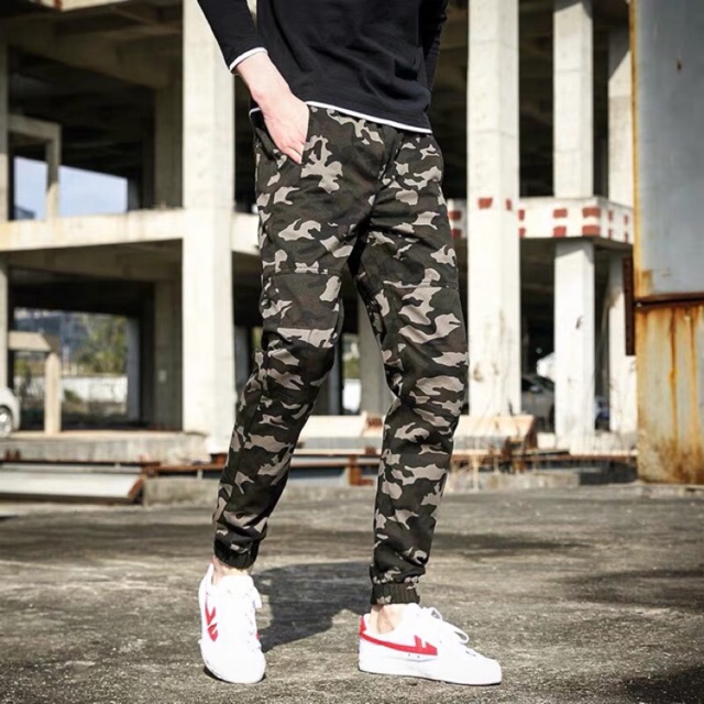 Camo cheap jogger pants