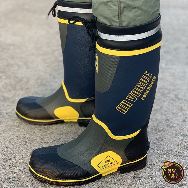 READY STOCK Men s rain boots with steel toe anti smash non slip safety boots Shopee Philippines