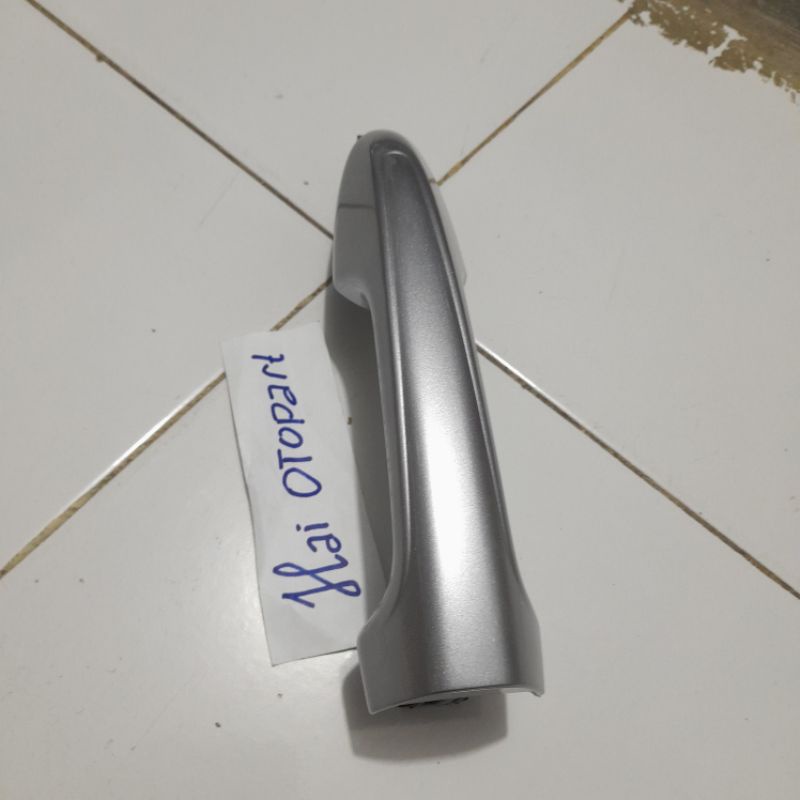 Outer handle for innova reborn hilux and fortuner 2016 to 2023up ...