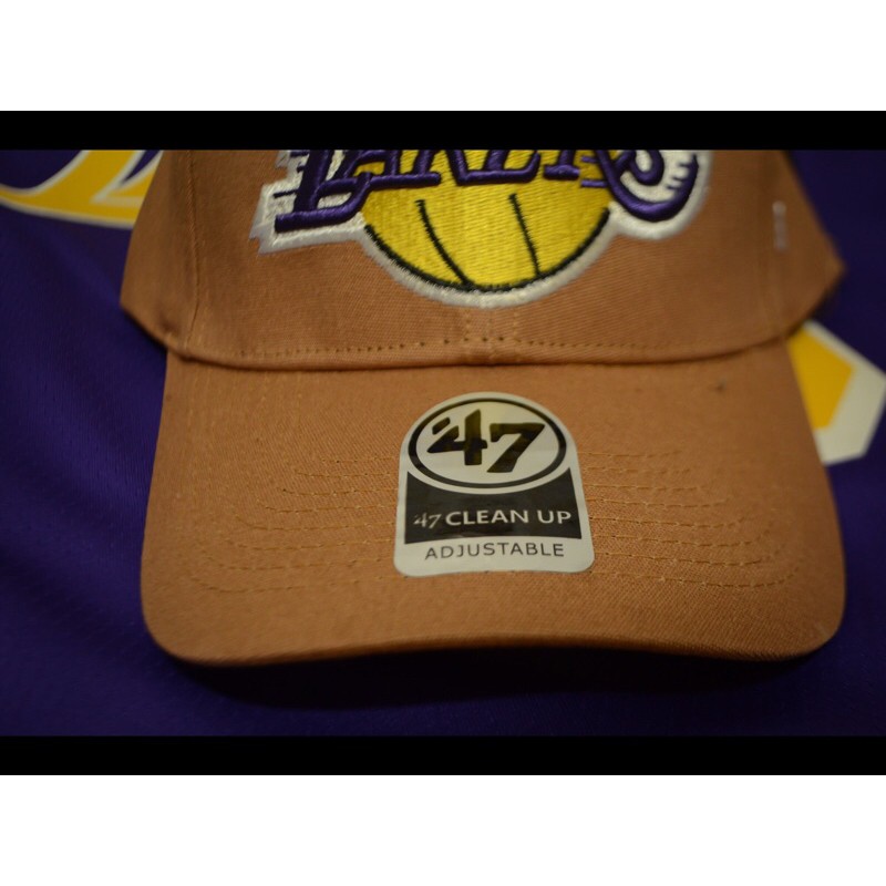 Topi Lakers 47 x Carhartt Snapback (Captain), Fesyen Pria, Aksesoris, Topi  di Carousell