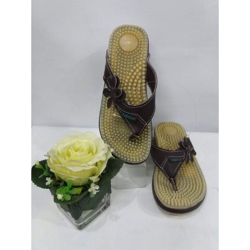 skechers slippers yoga foam