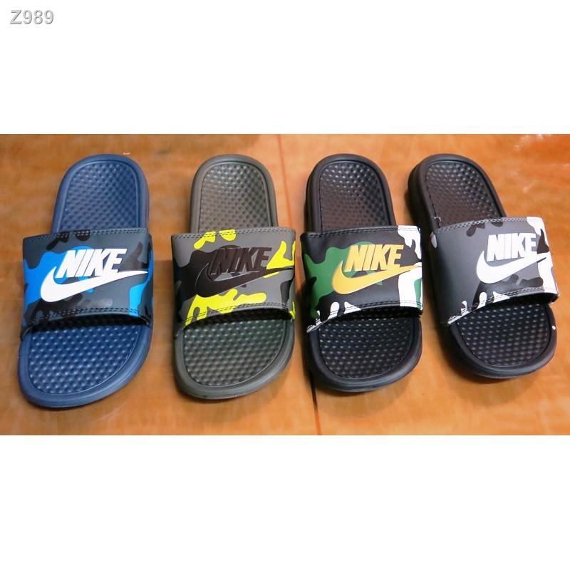 Nike benassi hotsell camo slides