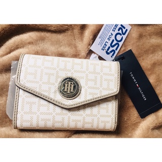 Tommy hilfiger small 2025 wallet for ladies