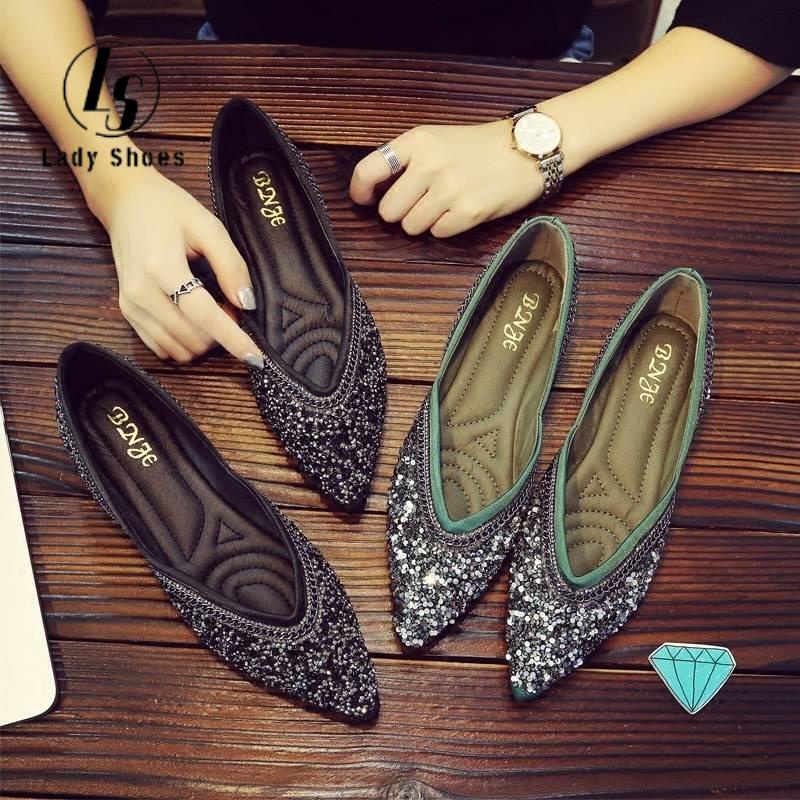 Trendy flat shoes on sale 2019