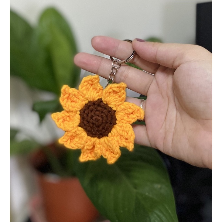 Crochet Sunflower Keychain for Gifts and Souvenirs | Shopee Philippines