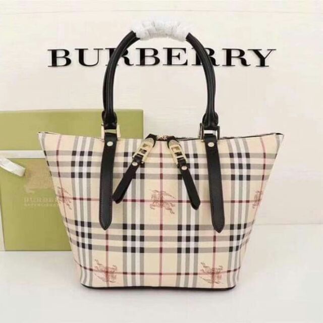 Burberry purse outlet price