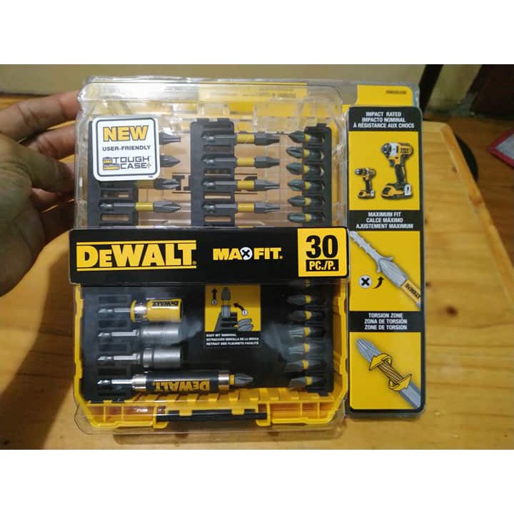 Dewalt MAXFIT Impact Rated Screwdriving 30 Piece Bit Set with Sleeve and  Case