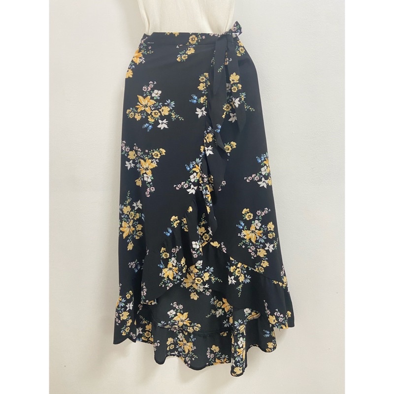 H&m wrap outlet skirt