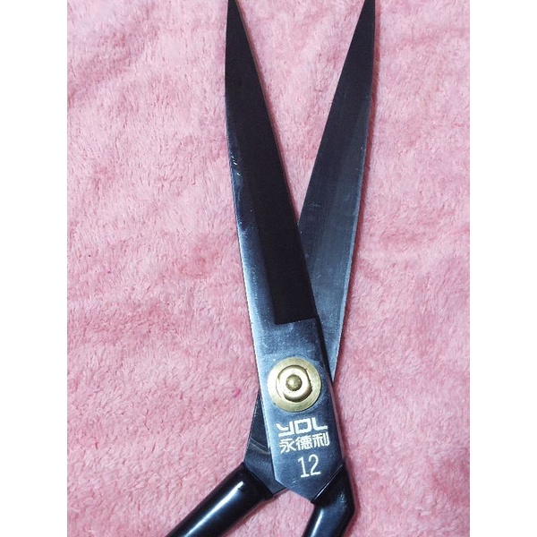 BLACK TAILOR SCISSOR 12