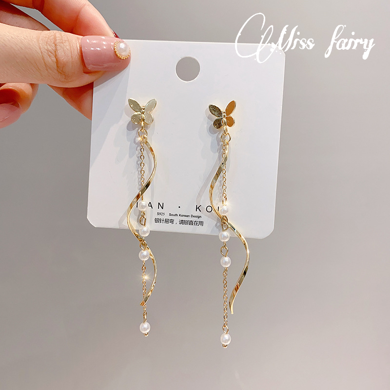 【MISSFAIRY】Korean Fashion Gold Butterfly Pearl Dangling Tassel Earrings