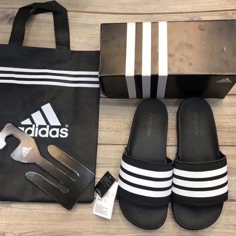 Adidas hotsell slides black