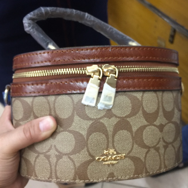 Coach round sling outlet bag