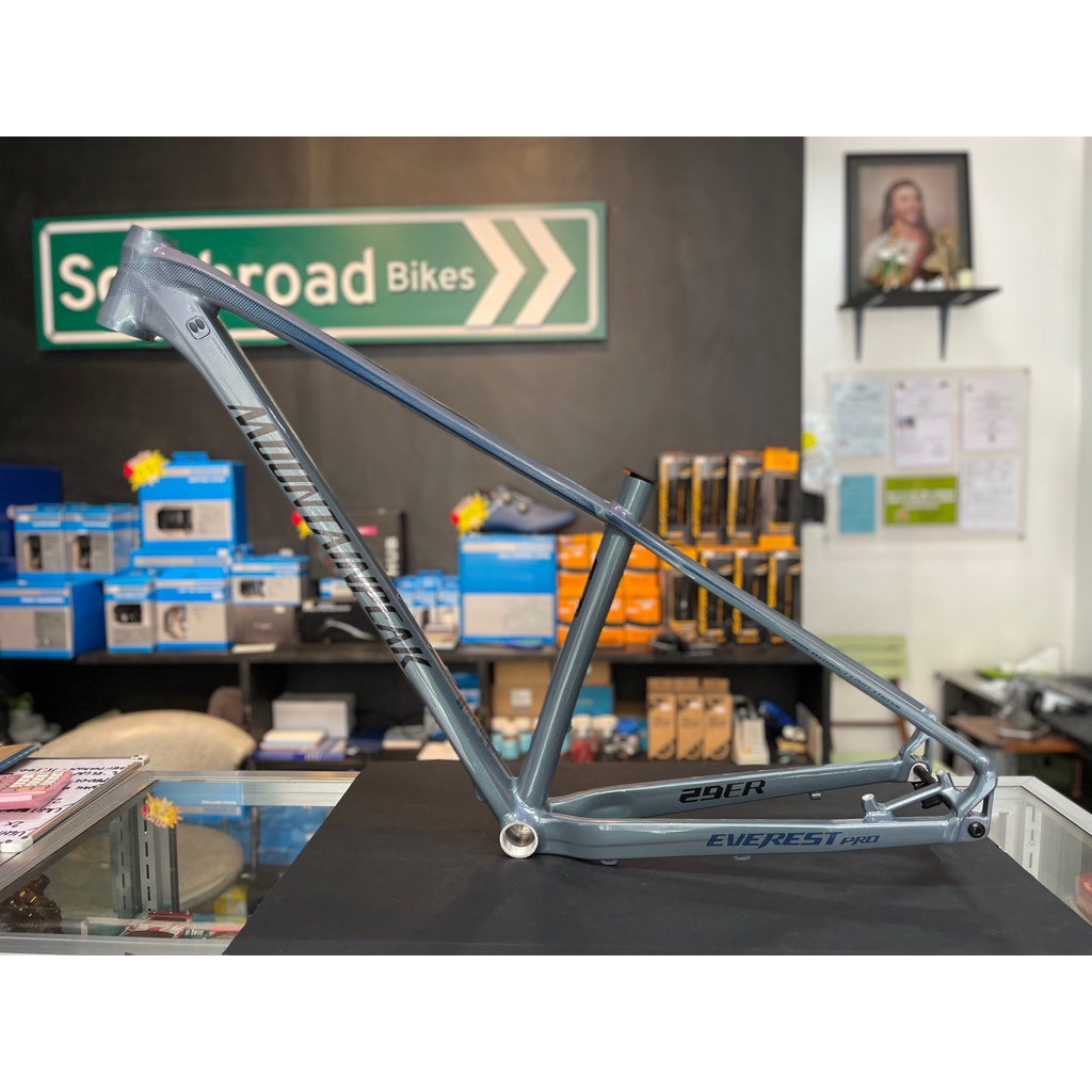 mountain peak everest frame 2020