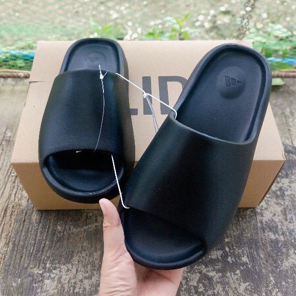 YEEZY SLIDE BLACK HIGH QUALITY | Shopee Philippines
