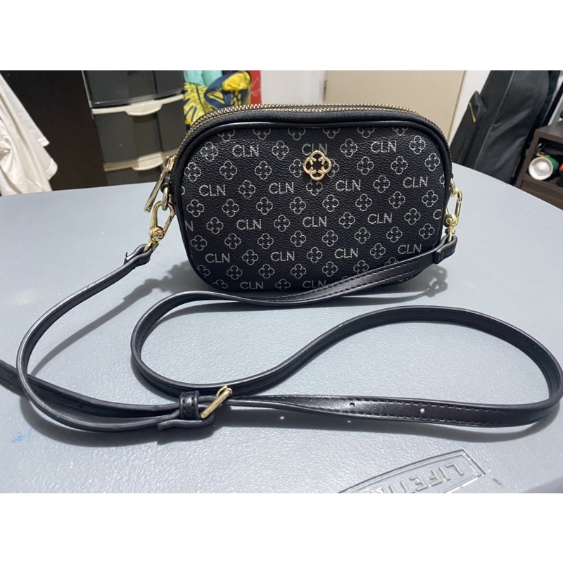 CLN sling bag preloved