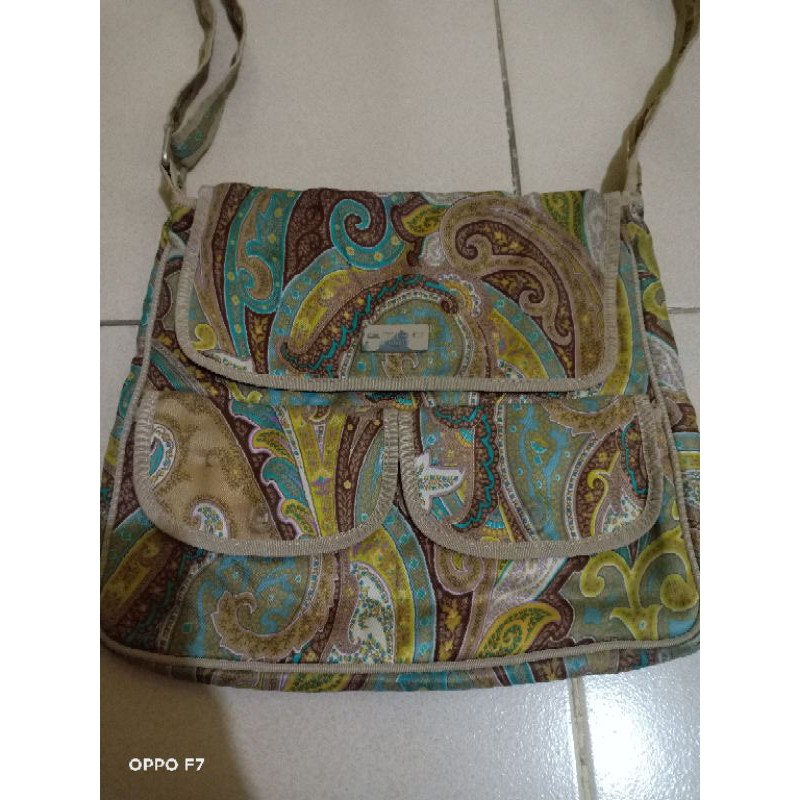 Etro profumi slingbag made from Italy preloved