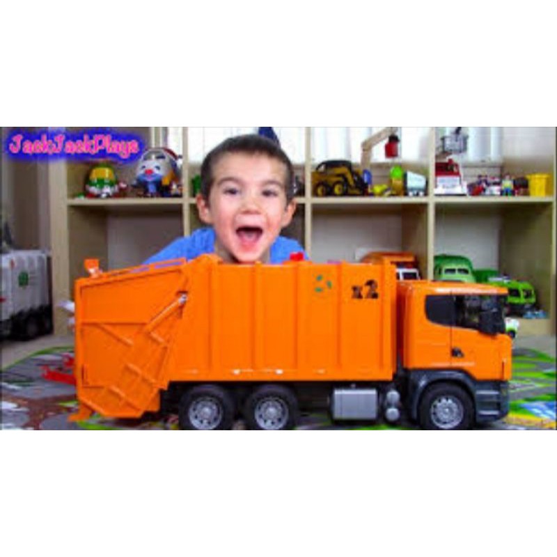 Big toy hot sale garbage truck