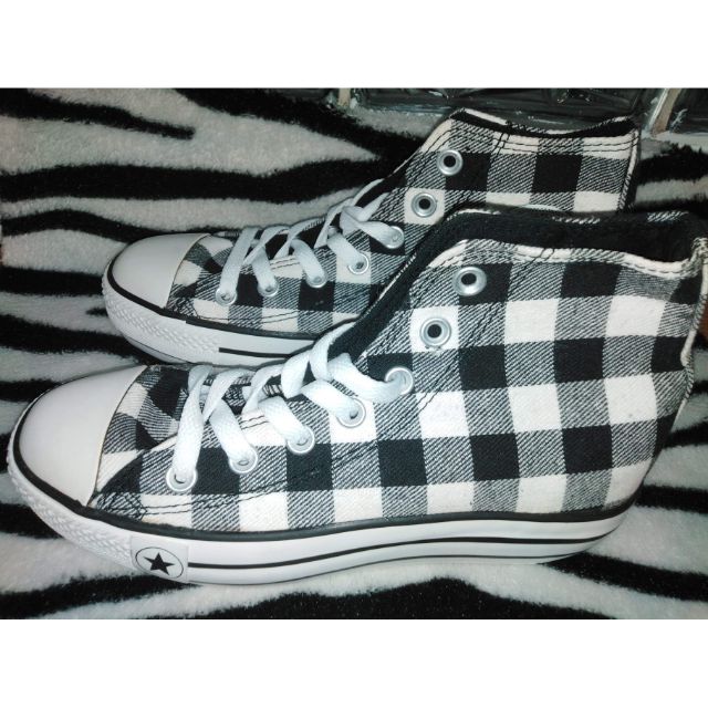 Checkered sales chuck taylors