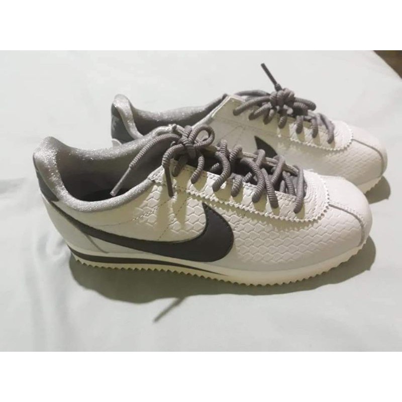 Nike cortez clearance gray