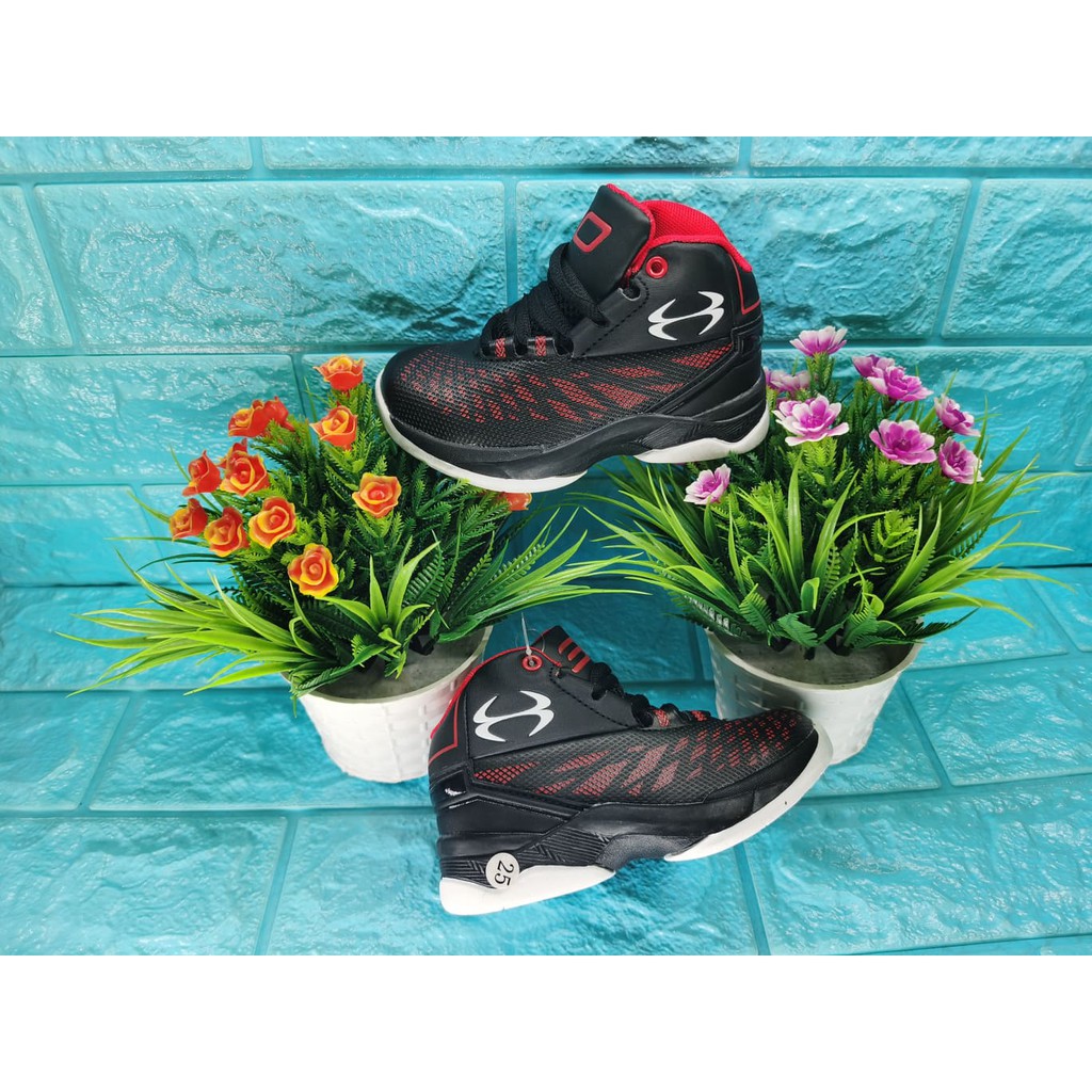 jarmes shoes