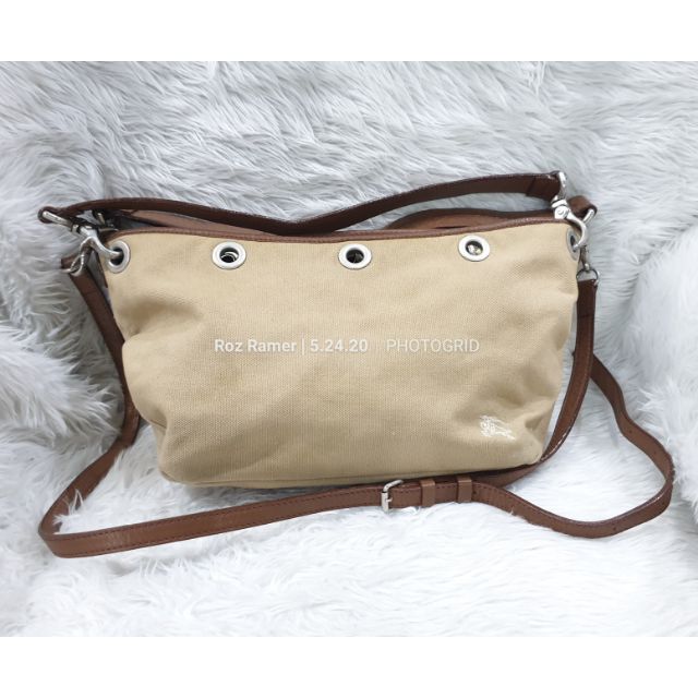 Burberry black on sale label messenger bag