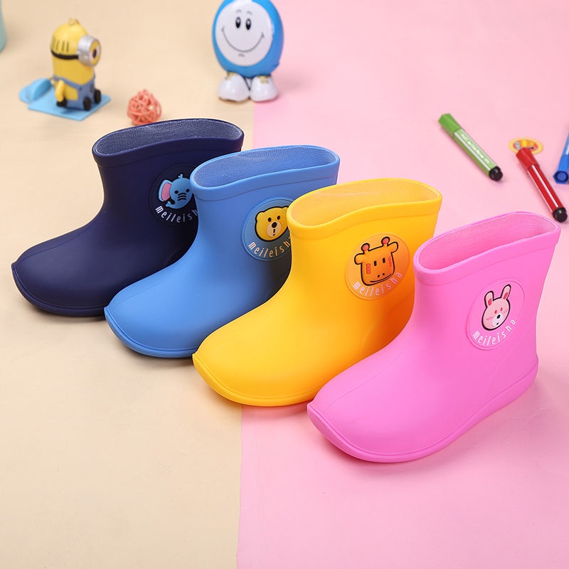 Yellow duck best sale rain boots