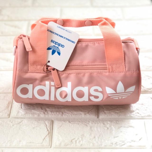 Adidas mini 2025 gym bag