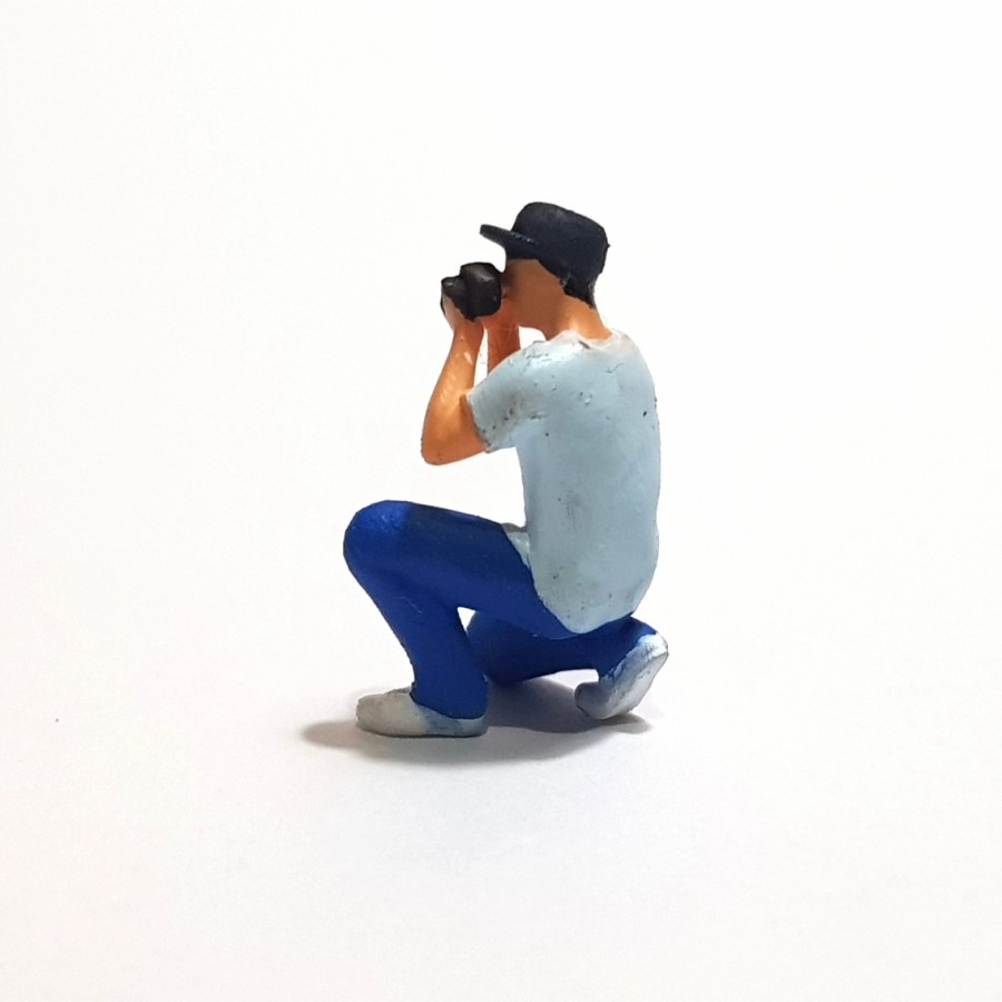 1-64 scale camera Uus Figure miniature diorama - painted | Shopee ...