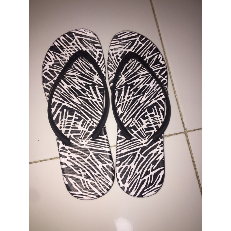 Nike abreeza hotsell