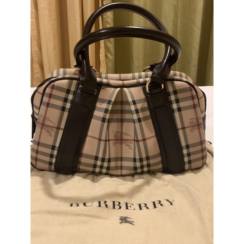 Pre-loved Original Burberry Classic Bag with dustbag, care card, serial  number and original receipt.