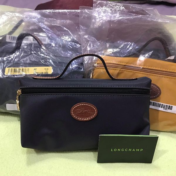 Longchamp cosmetic discount bag size