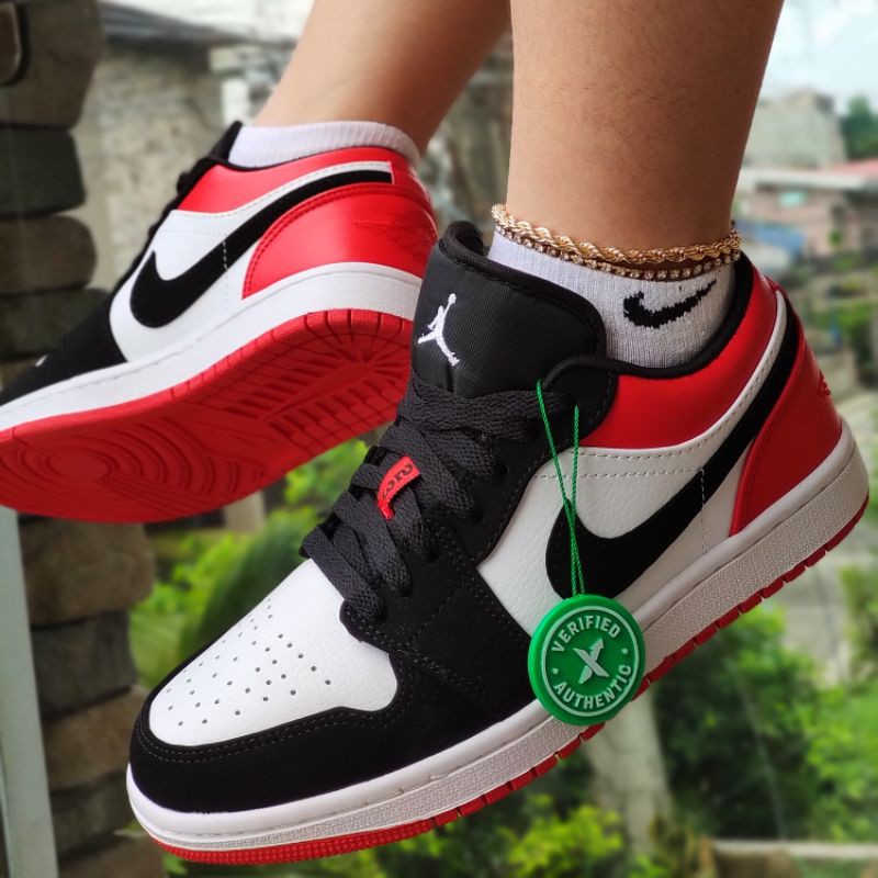 Jordan 1 low shop black toe womens