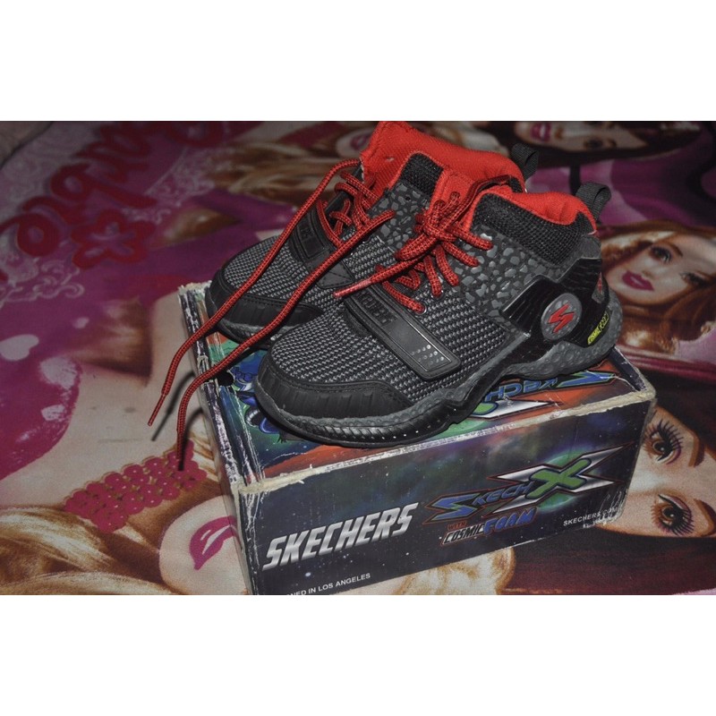 Skechers x outlet cosmic foam