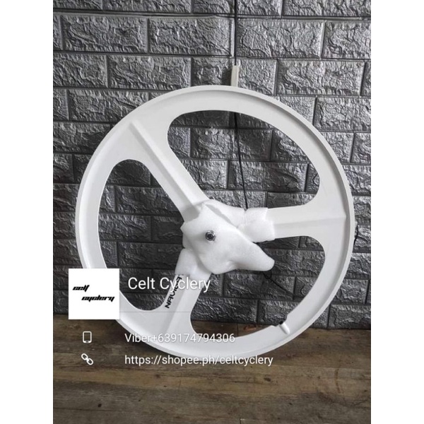 tri spoke wheels 700c