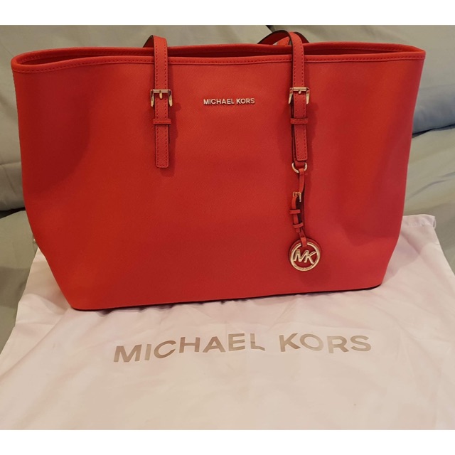 Michael kors jet set hotsell travel large leather tote