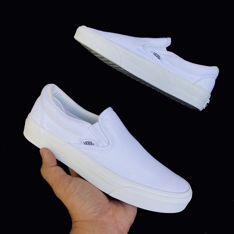 White slip hot sale on vans