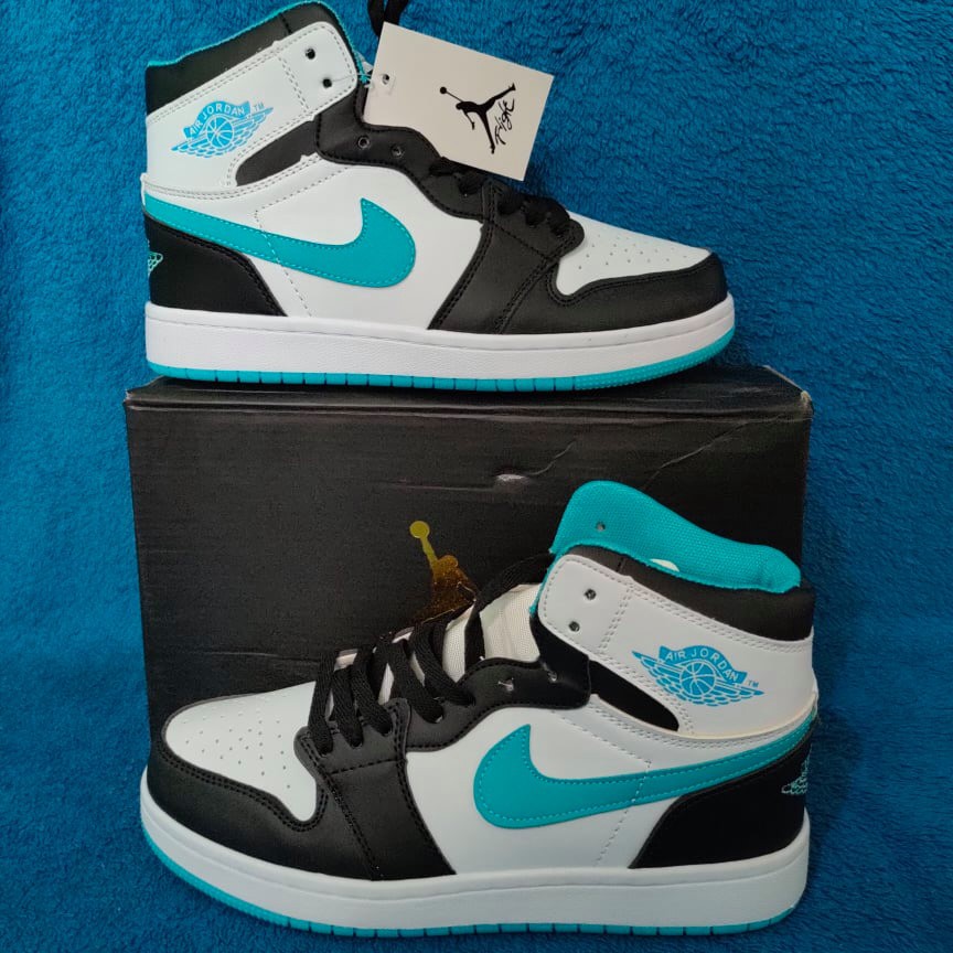 Jordan on sale blue green