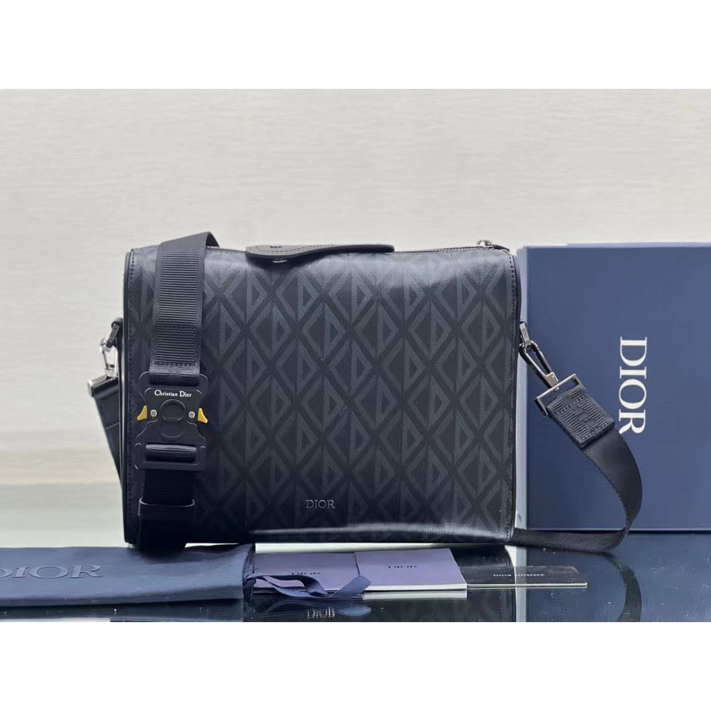 TOP 2022 Dior Men's messenger bag shoulder bag Shopee Philippines