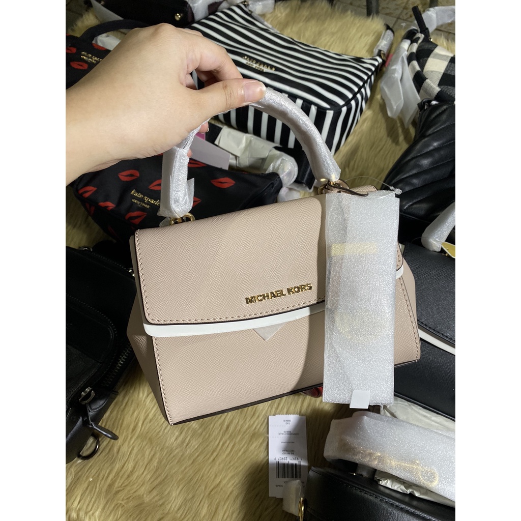 Authentic Michael Kors Ava Extra Small Saffiano Leather Crossbody Women  Hangbag*