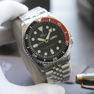 Seiko 2025 skx007 quartz