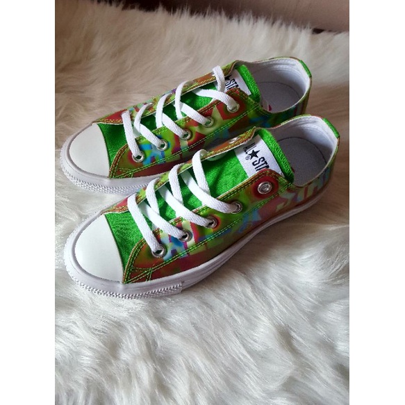 Colorful on sale converse shoes