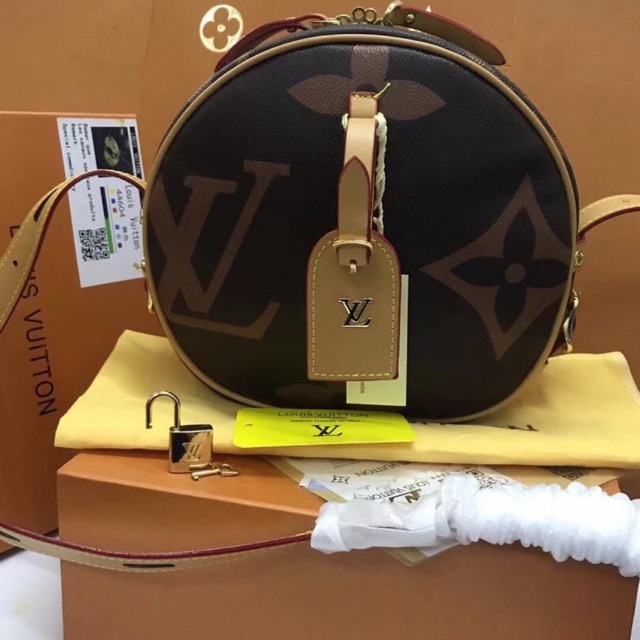 LOUIS VUITTON ROUND SLING BAG