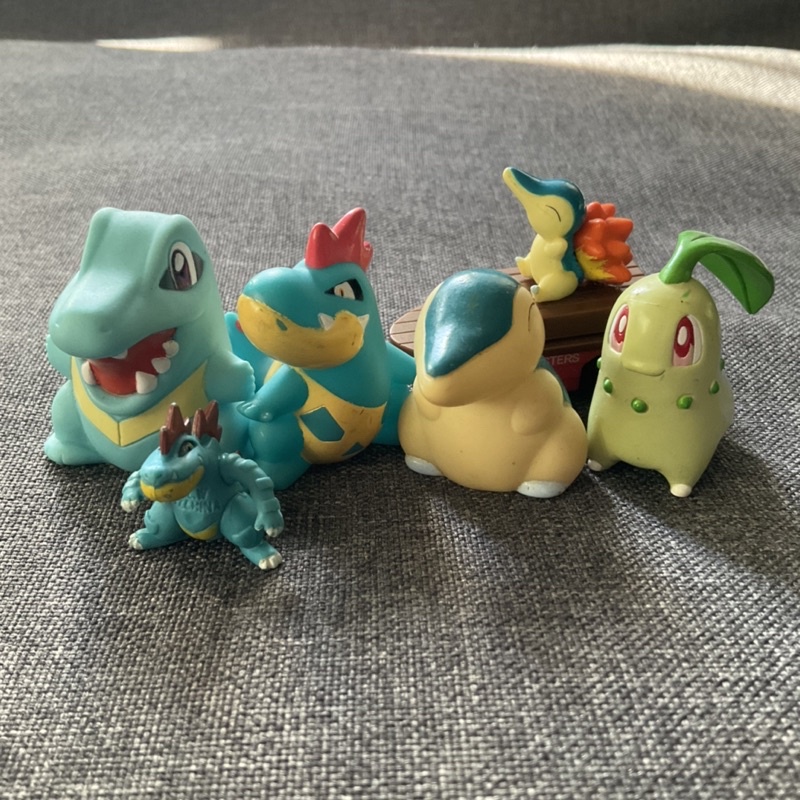 Pokemon Cyndaquil Figure Cyndaquil Puppet Totodile Chikorita Tomy ...