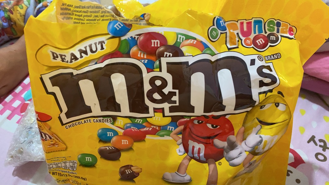 13.5G) M&M's CHOCOLATE FUN SIZE MINI Milk or Peanut Flavors - CHOCOLATE M&M