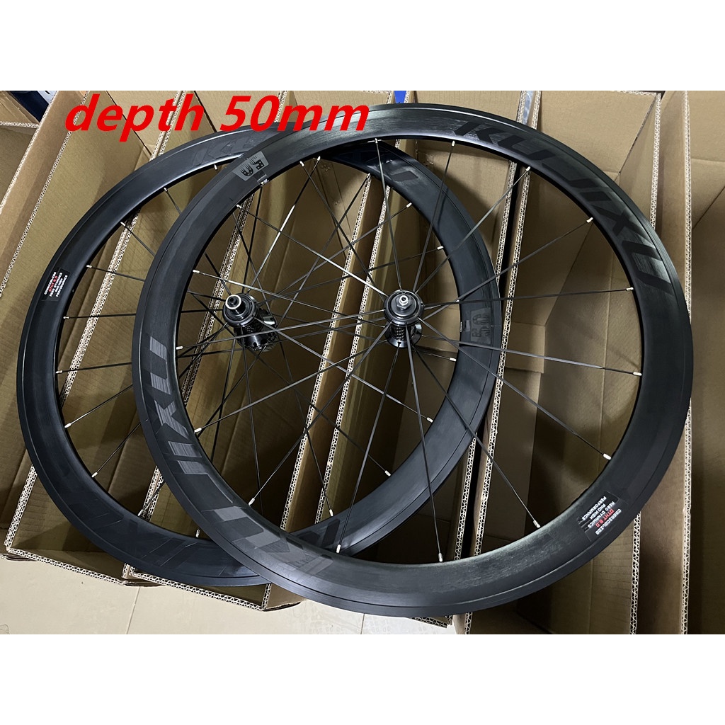 700x23 rear wheel