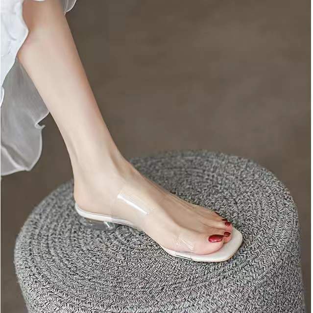 Journee Collection Womens Lutana Pointed Toe Kitten Heel Pumps