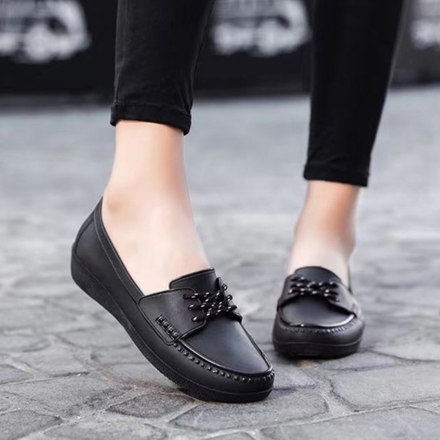 College black on sale shoes for ladies